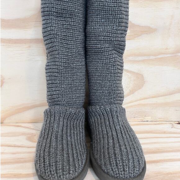 UGG - Classic Cardy Knit - Boots - Gray - Women's - 7 - S/N 1016555 - Picture 2 of 8